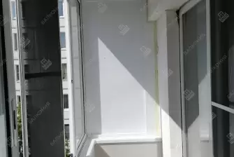 Холодное остекление балкона в многоквартирном доме