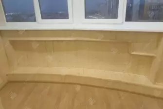 Теплое остекление балкона и отделка вагонкой