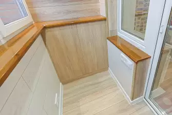 Остекление балкона и установка шкафа и сушилки