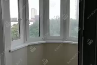 Остекление и отделка эркерной лоджии под ключ