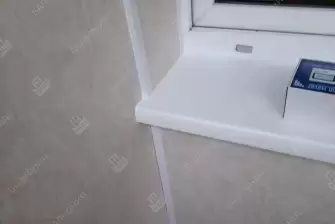 Остекление и отделка балкона Лодочка