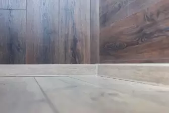 Остекление и отделка балкона Лодочка