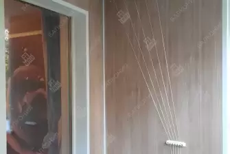 Отделка балкона под ключ ламинатом и натяжным потолком